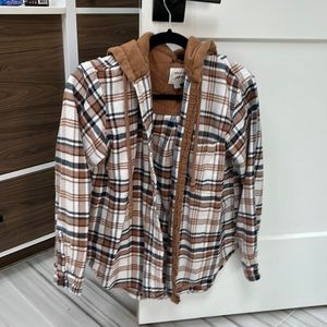 AMERICAN EAGLE Flannel top with hood